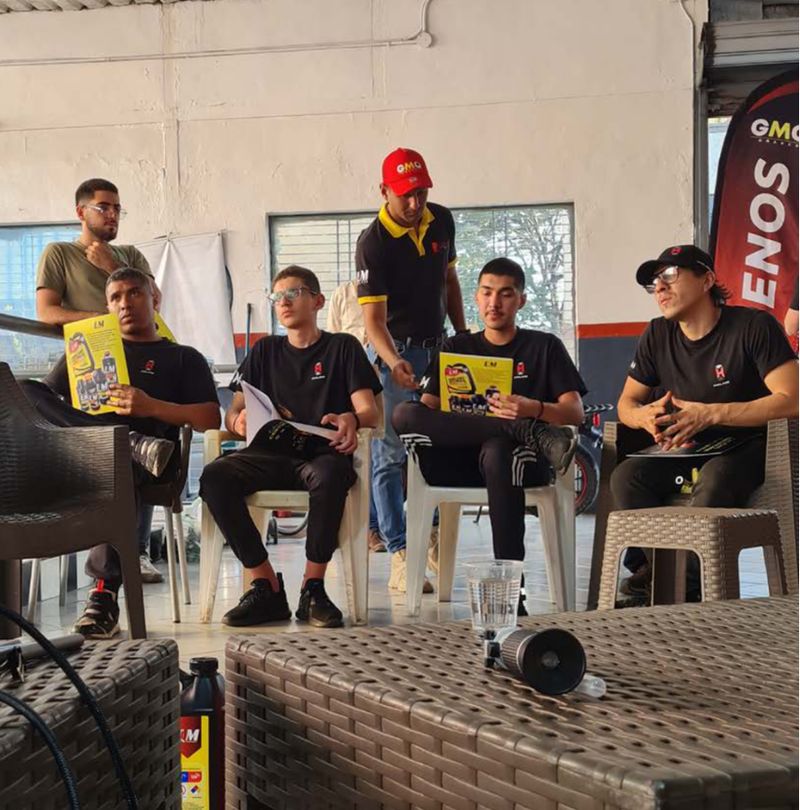Charla con equipo GMQ